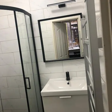 7dab 4 Josika 28 Contactless Self Check-in Budapešť